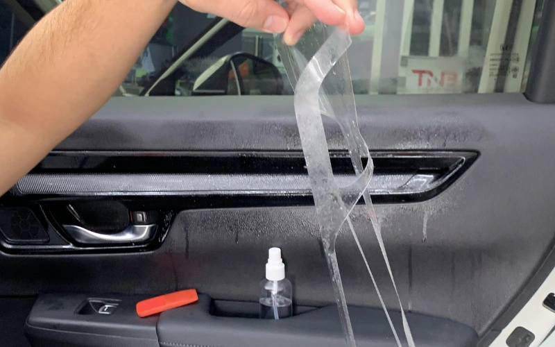 Việc Lựa Chọn Phim Ppf Chất Liệu Tpu Cao Cấp Là Giải Pháp Hiệu Quả Giúp Duy Trì Vẻ Đẹp Và Giá Trị Sử Dụng Lâu Dài Cho Khoang Lái